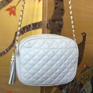 CHAINLINK Crossbody Bag in Diamond Tucked Leather